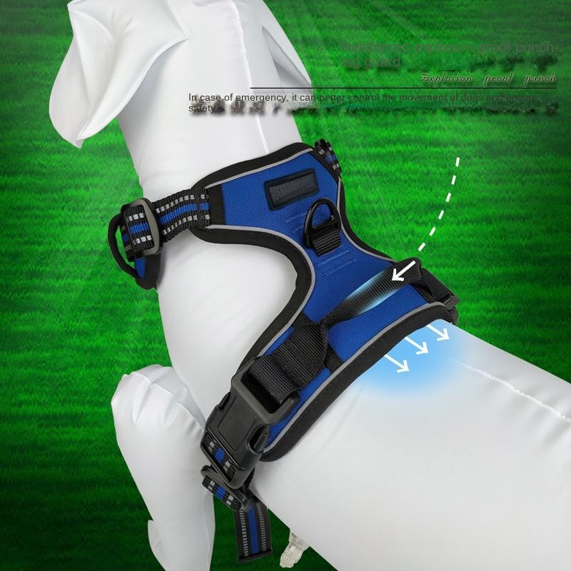 Dog leash, medium to large dog vest style explosion-proof punch, with handle reflective strip for walking dog leash